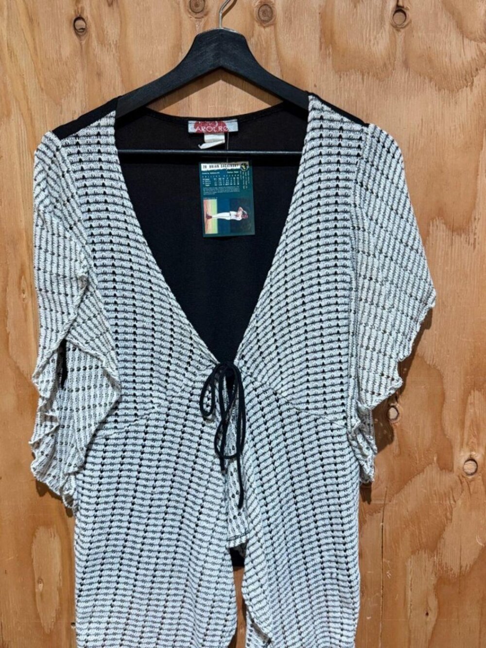 Carol Rose Black White Knit Wrap Top Flutter Sleeves Size L